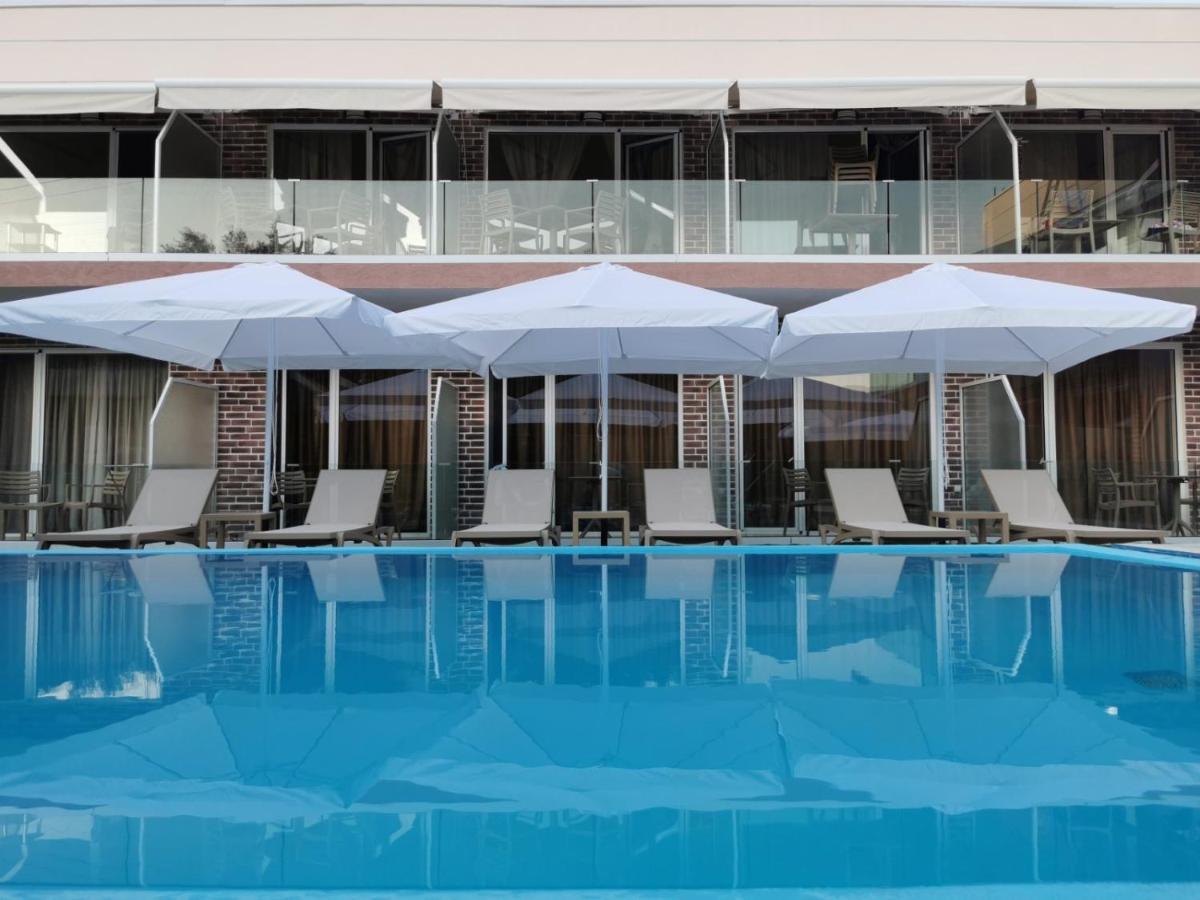 Hotel Capital Lux Nydri (Lefkada) Buitenkant foto